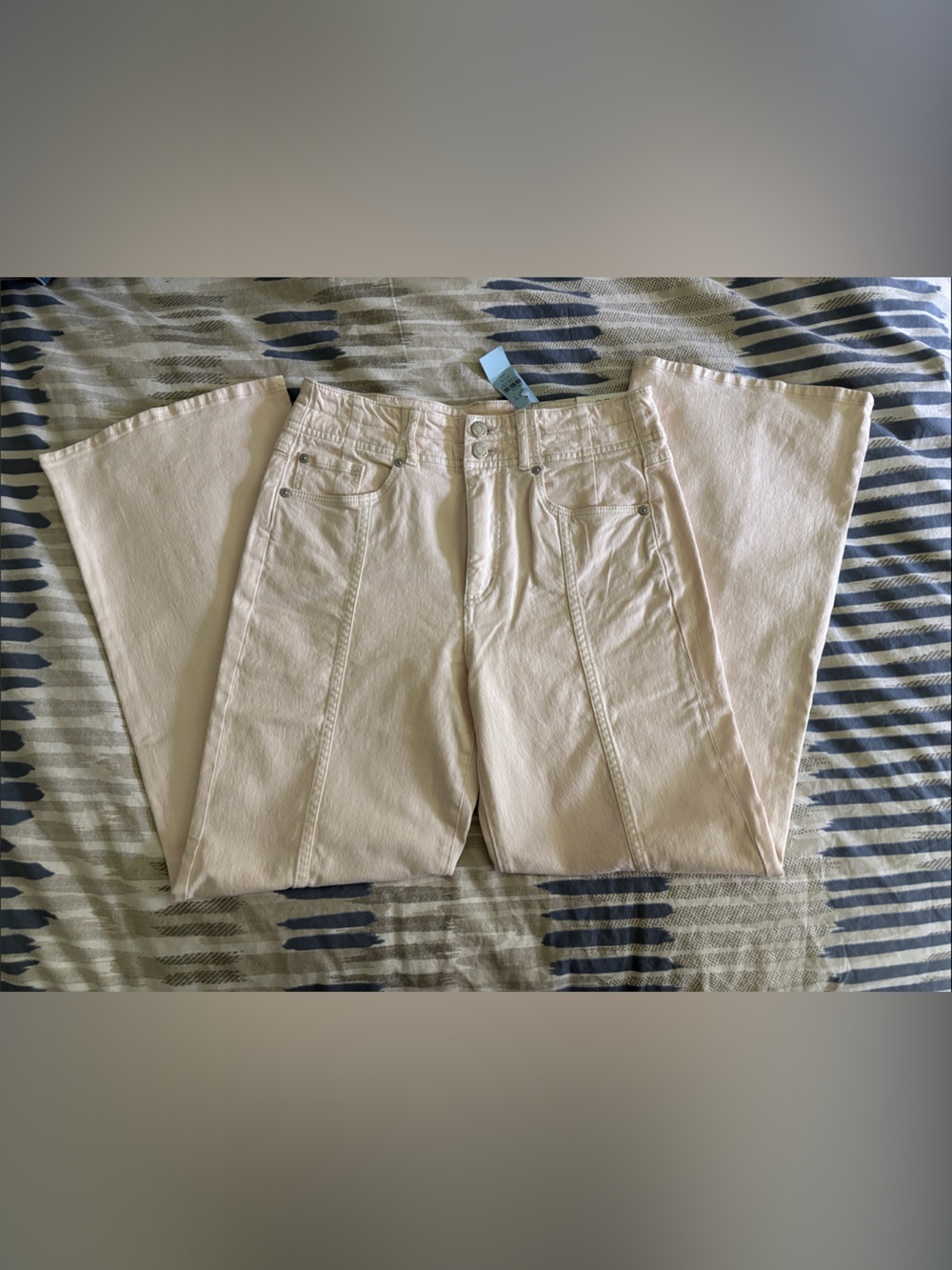 LOFT Cream Wide-Leg Jeans